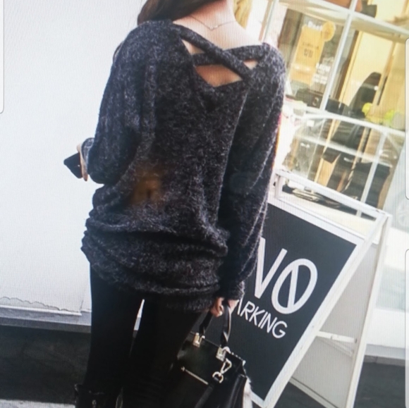 Grey sweater - Picture 1 of 6